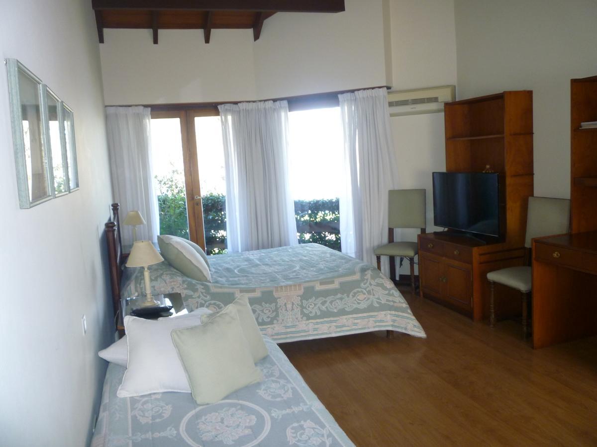 Villa De La Costa Chascomús Buitenkant foto
